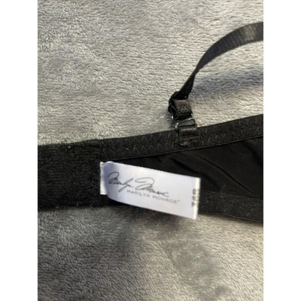 Marilyn Monroe 34B Wireless Bra Women Black Lace‎ Trim Molded Cups 4625-28